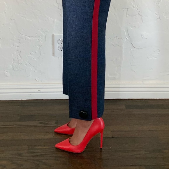 Eugene Riconneaus Epines Lace Pump - Picture 13 of 13